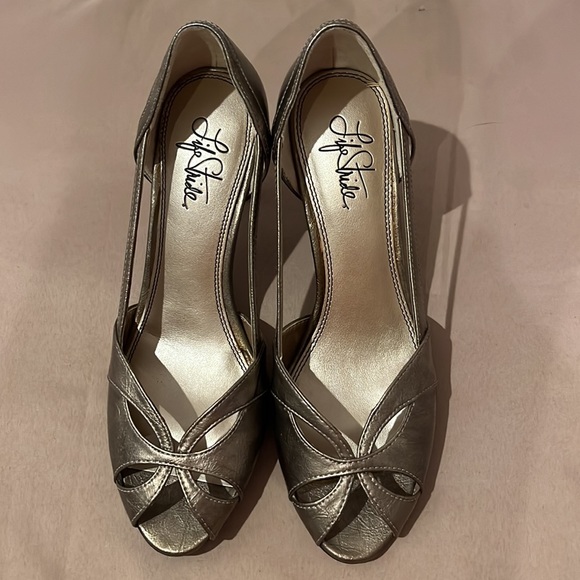 Life Stride Shoes - Antique Gold 3” Heels